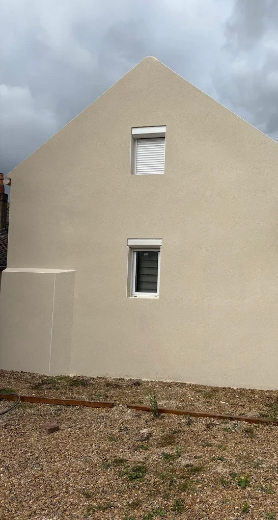 Ravalement façade Yerres avec enduit monocouche projeté